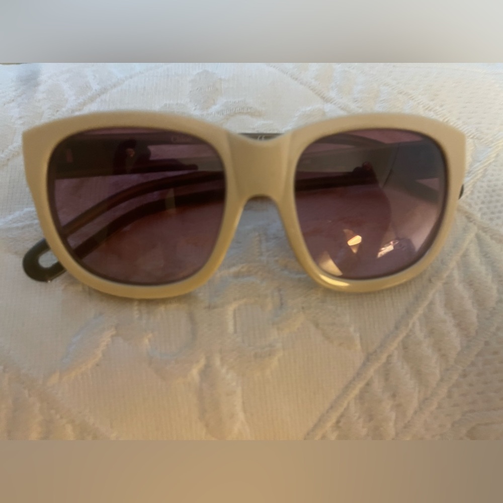 Authentic Cloe Sunglasses. Great condition. Come with their case